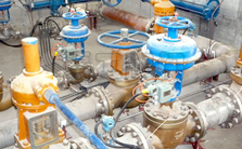 帶頂裝手輪氣動調(diào)節(jié)閥安裝現(xiàn)場